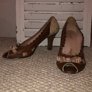 Perfect tea party shoes!